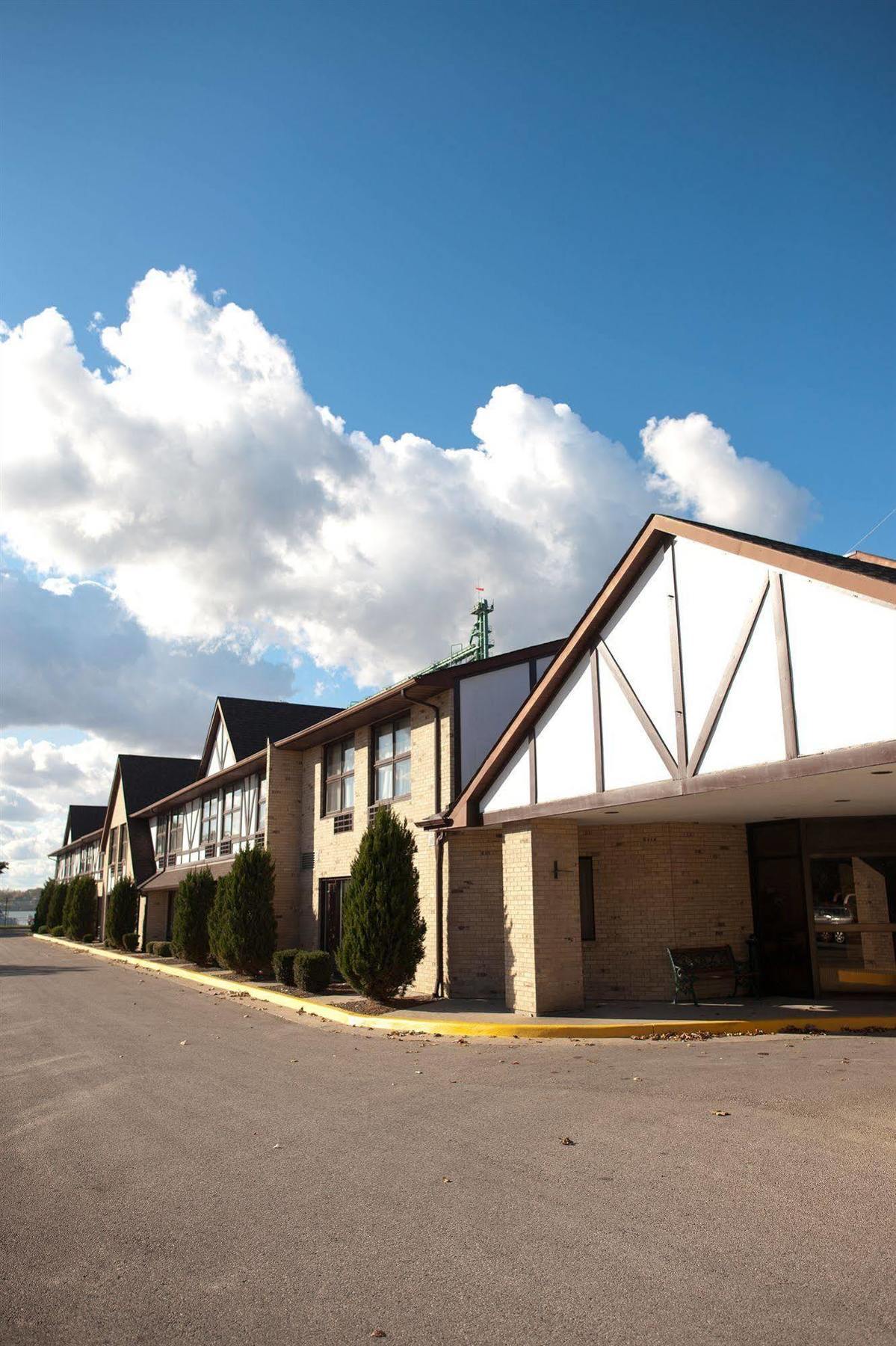 Days Inn By Wyndham Sarnia Harbourfront المظهر الخارجي الصورة