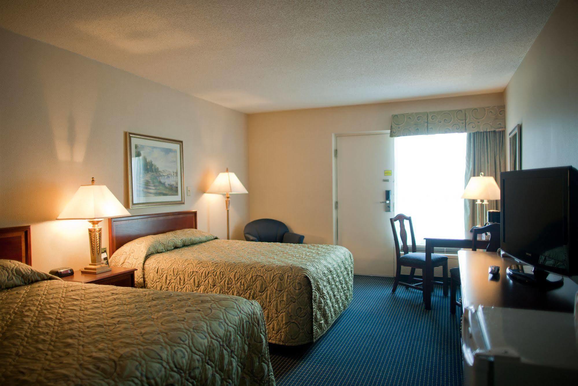 Days Inn By Wyndham Sarnia Harbourfront المظهر الخارجي الصورة